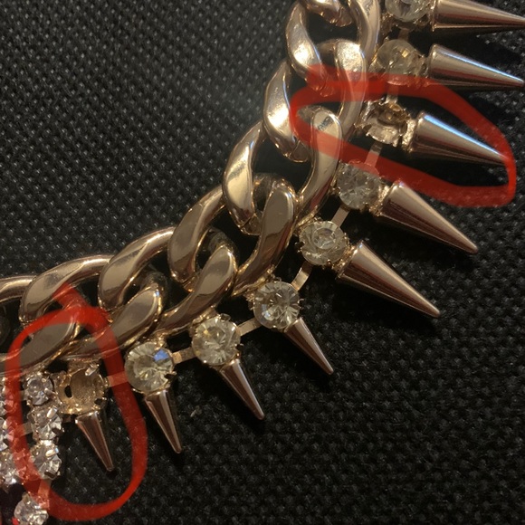 Geometric, spiky gold chain - Picture 5 of 5